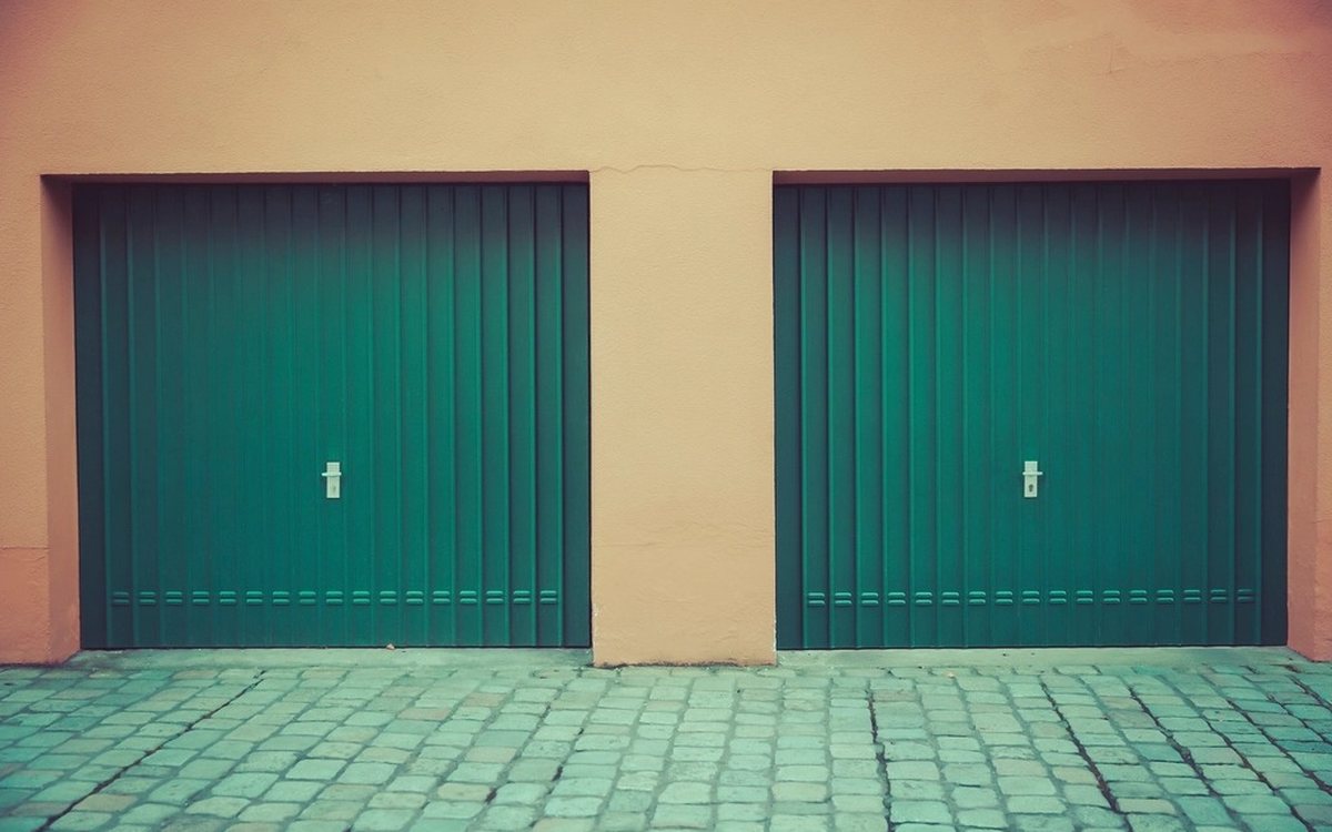 Garage Door Replacement Cost in Millbrae